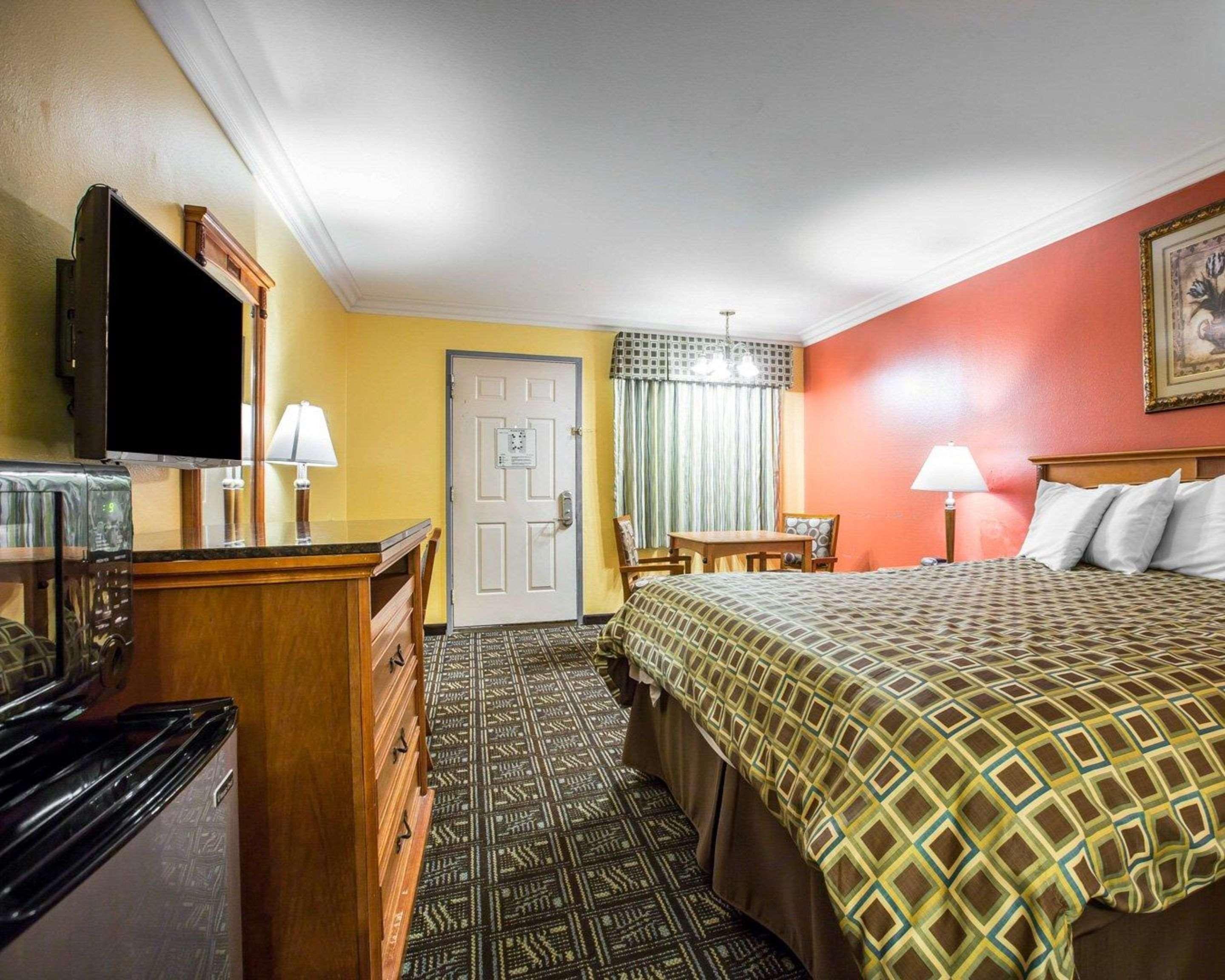 Rodeway Inn Old Town Temecula Buitenkant foto