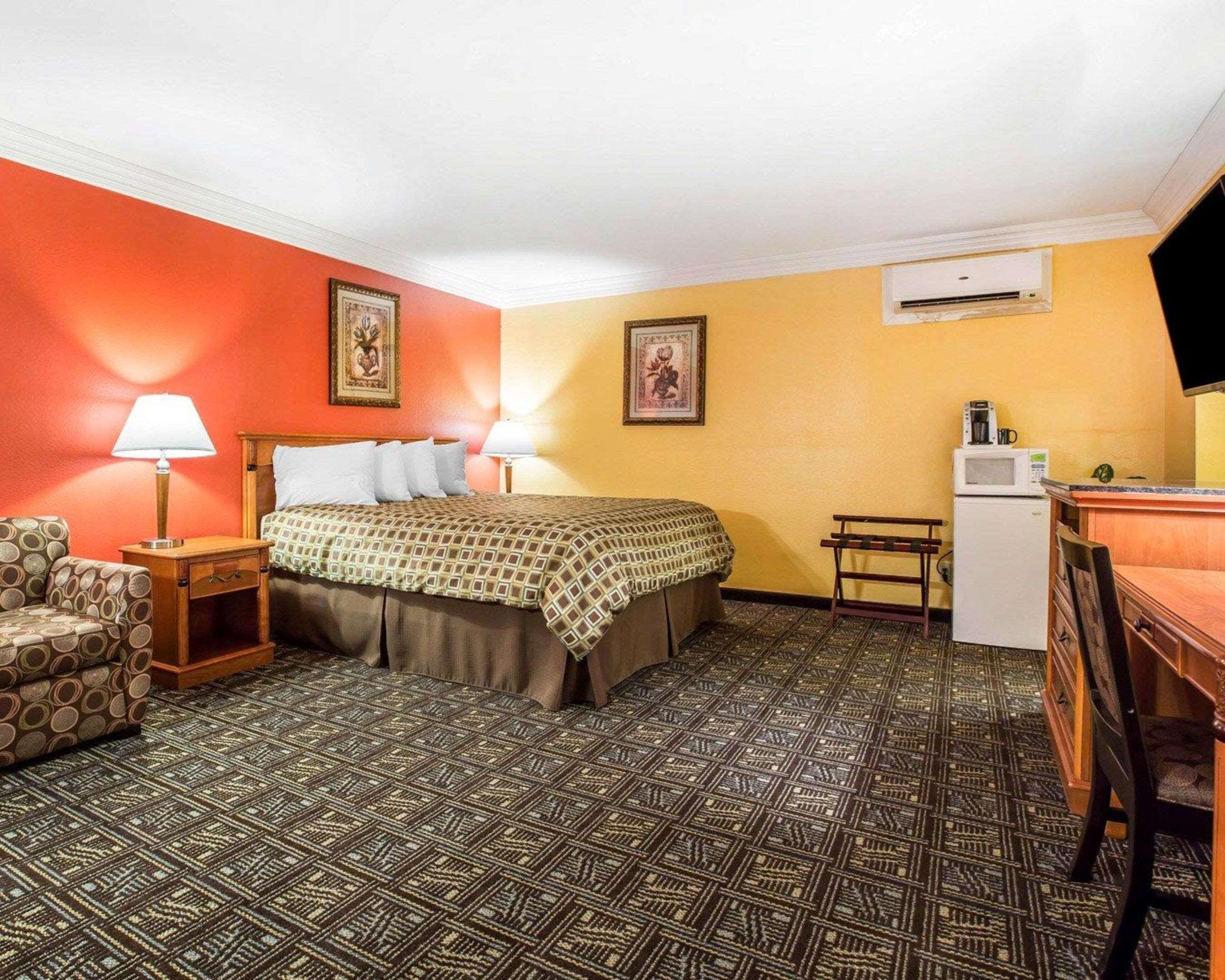 Rodeway Inn Old Town Temecula Buitenkant foto
