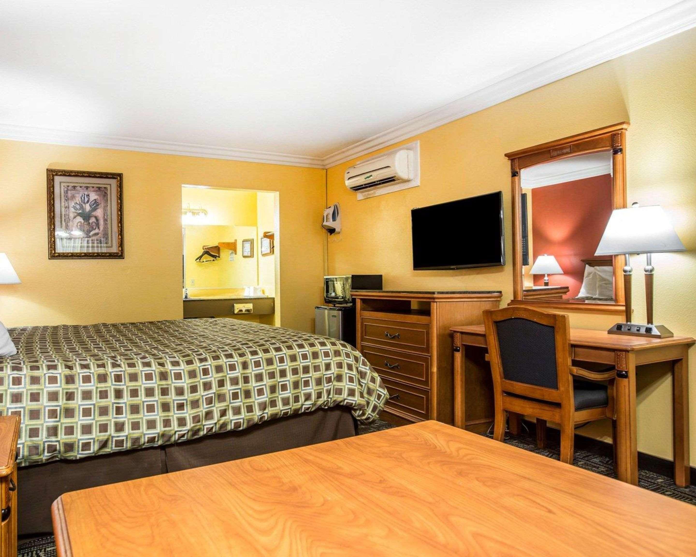 Rodeway Inn Old Town Temecula Buitenkant foto