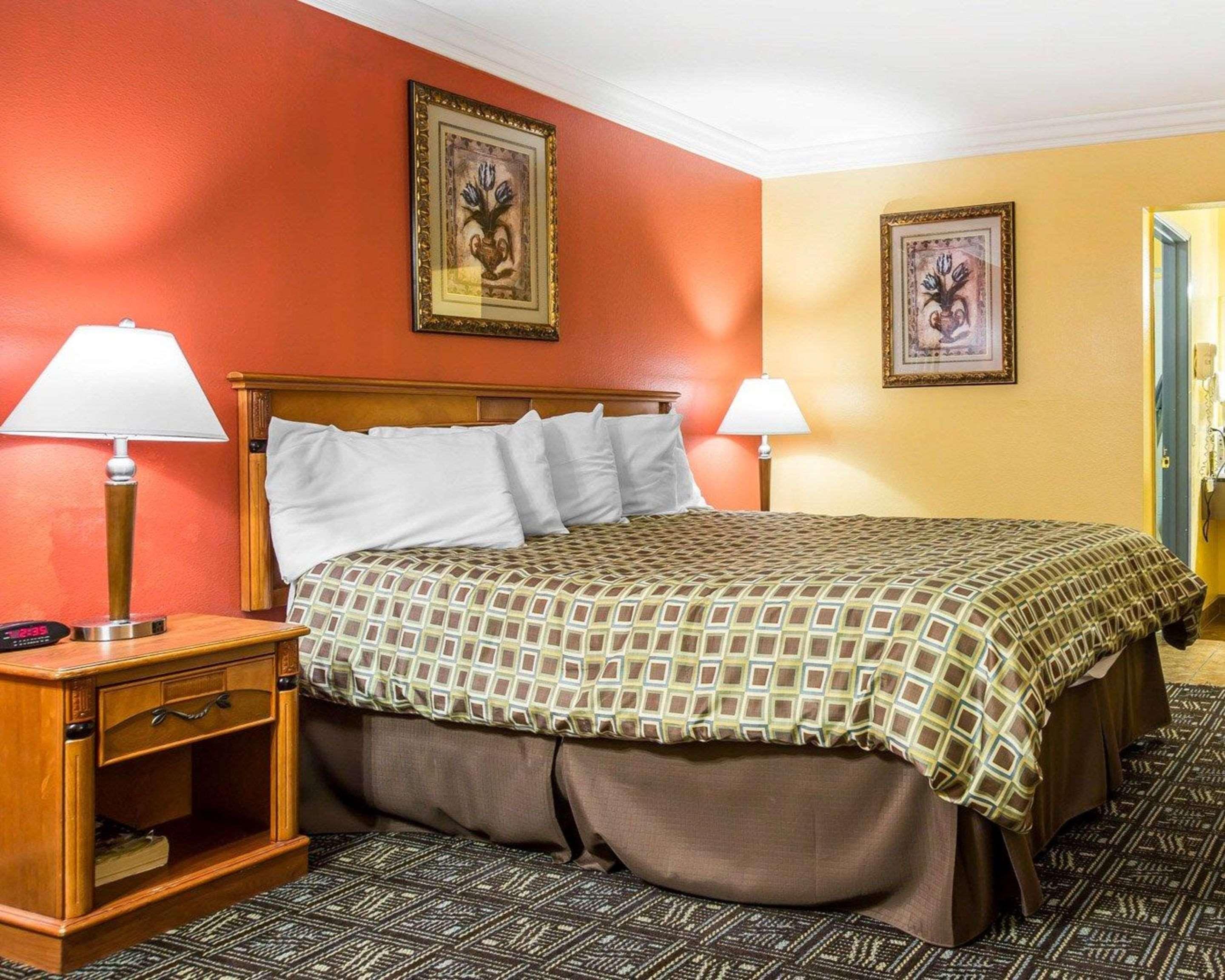 Rodeway Inn Old Town Temecula Buitenkant foto
